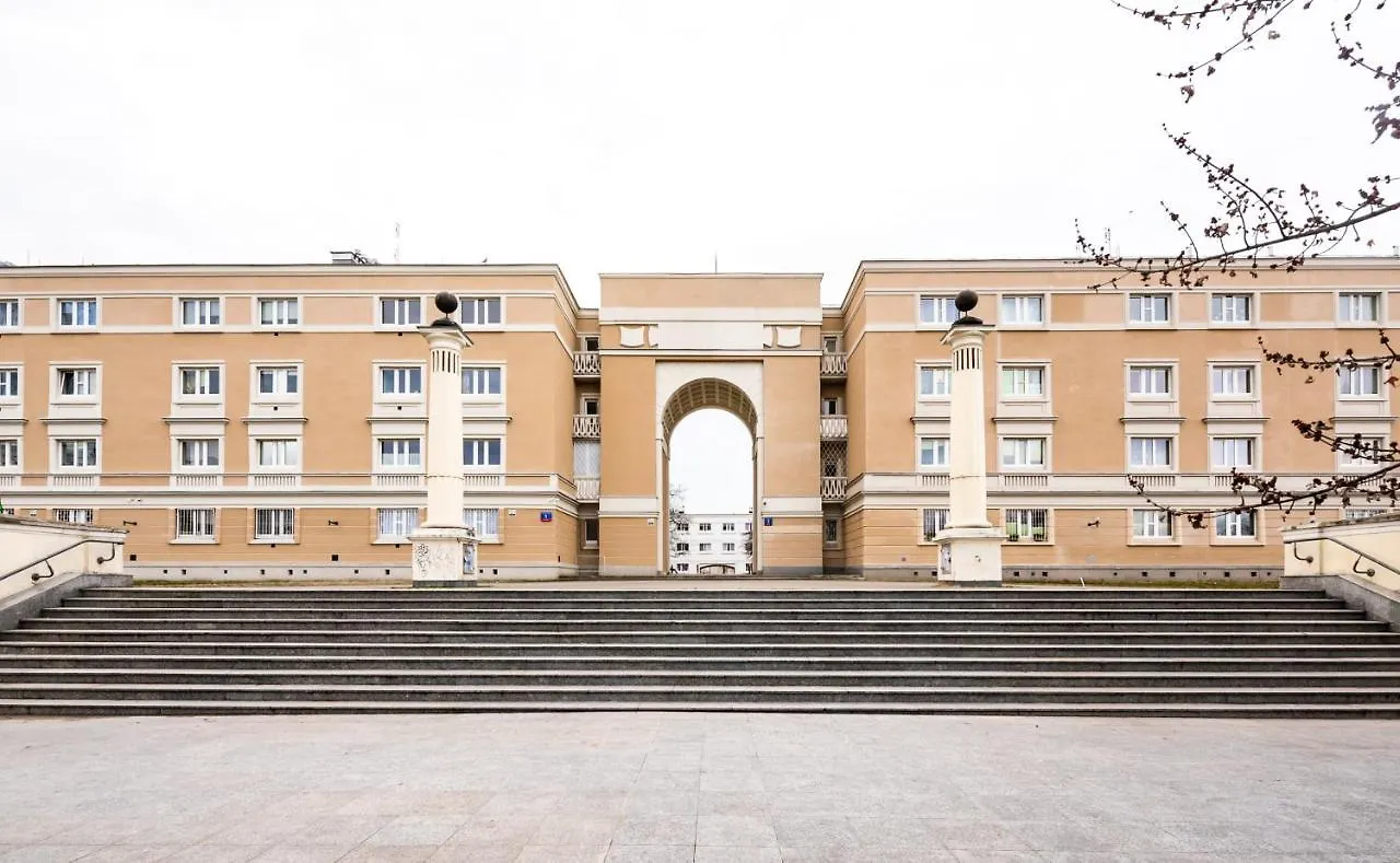 Metro Ratusz Arsenal Designer Studio Warsaw 0*,