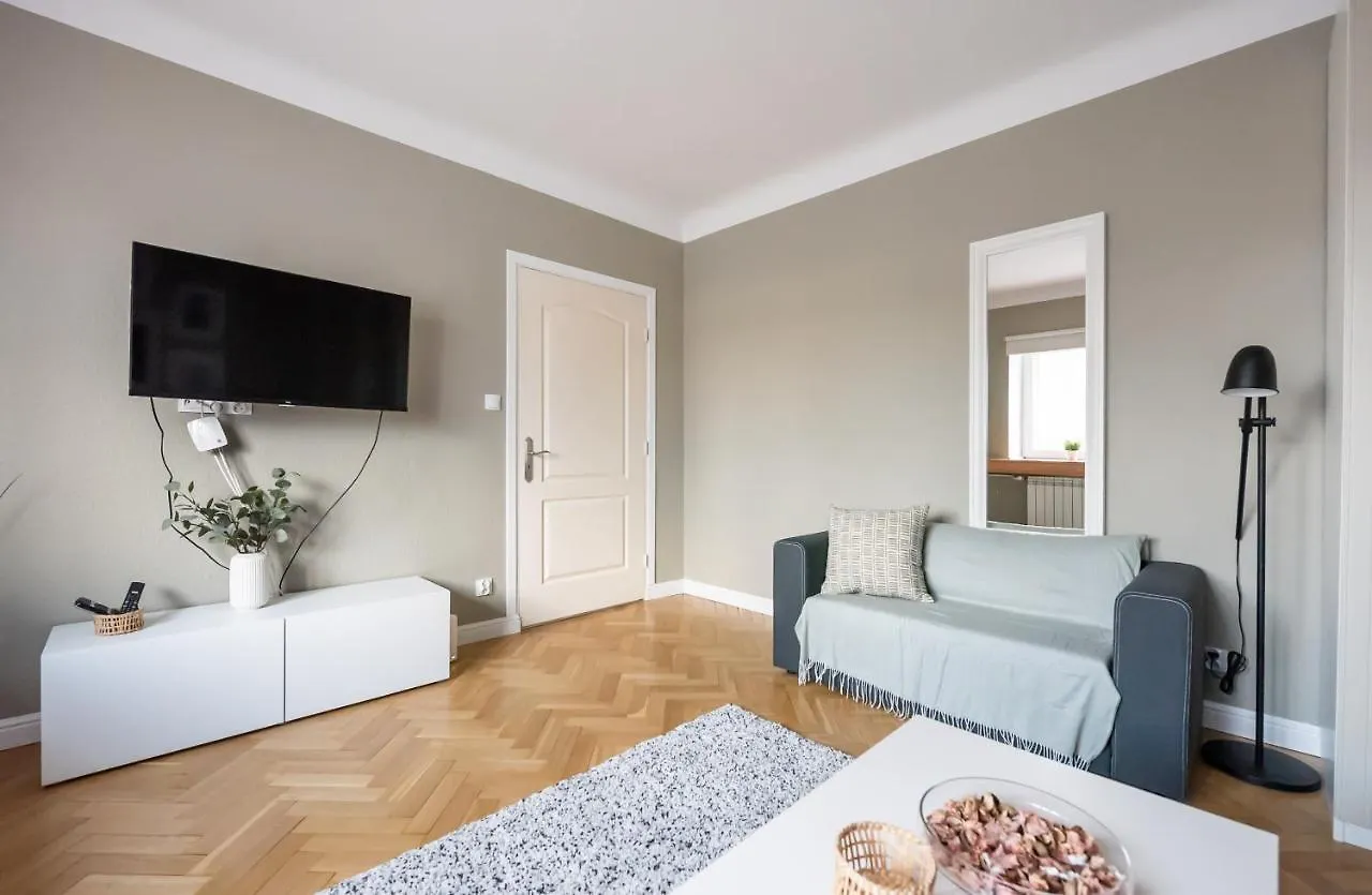 Metro Ratusz Arsenal Designer Studio Warsaw Apartment